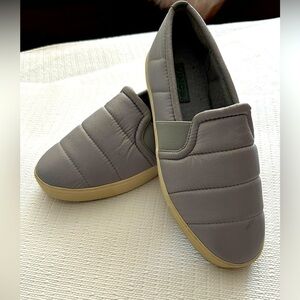 Vince shoes Blair Quilted Slip On comfy Cross Trainer in Slate Grey 6.5 $200